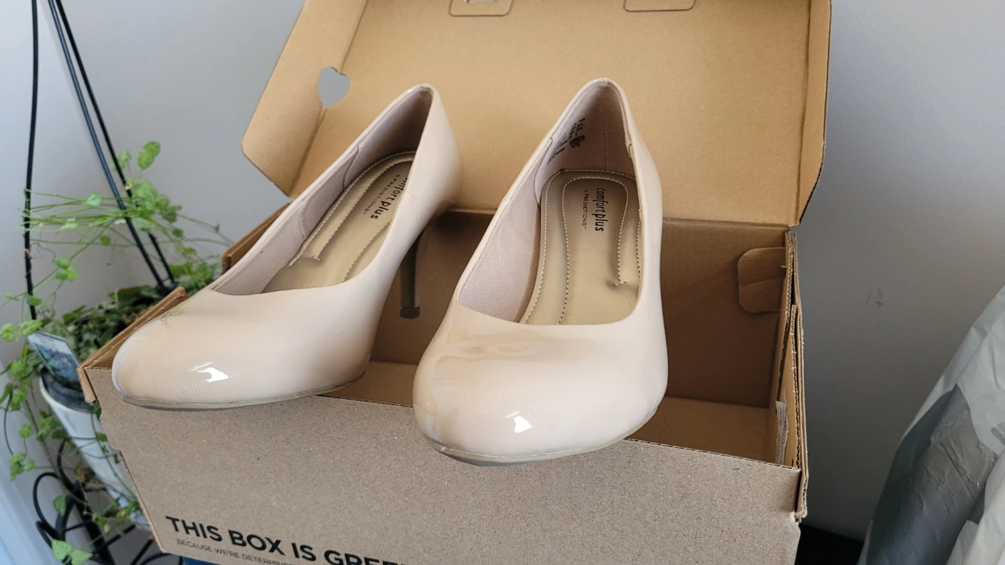 ComfortPlus Nude Patent Pumps - Size 7.5 / US 8