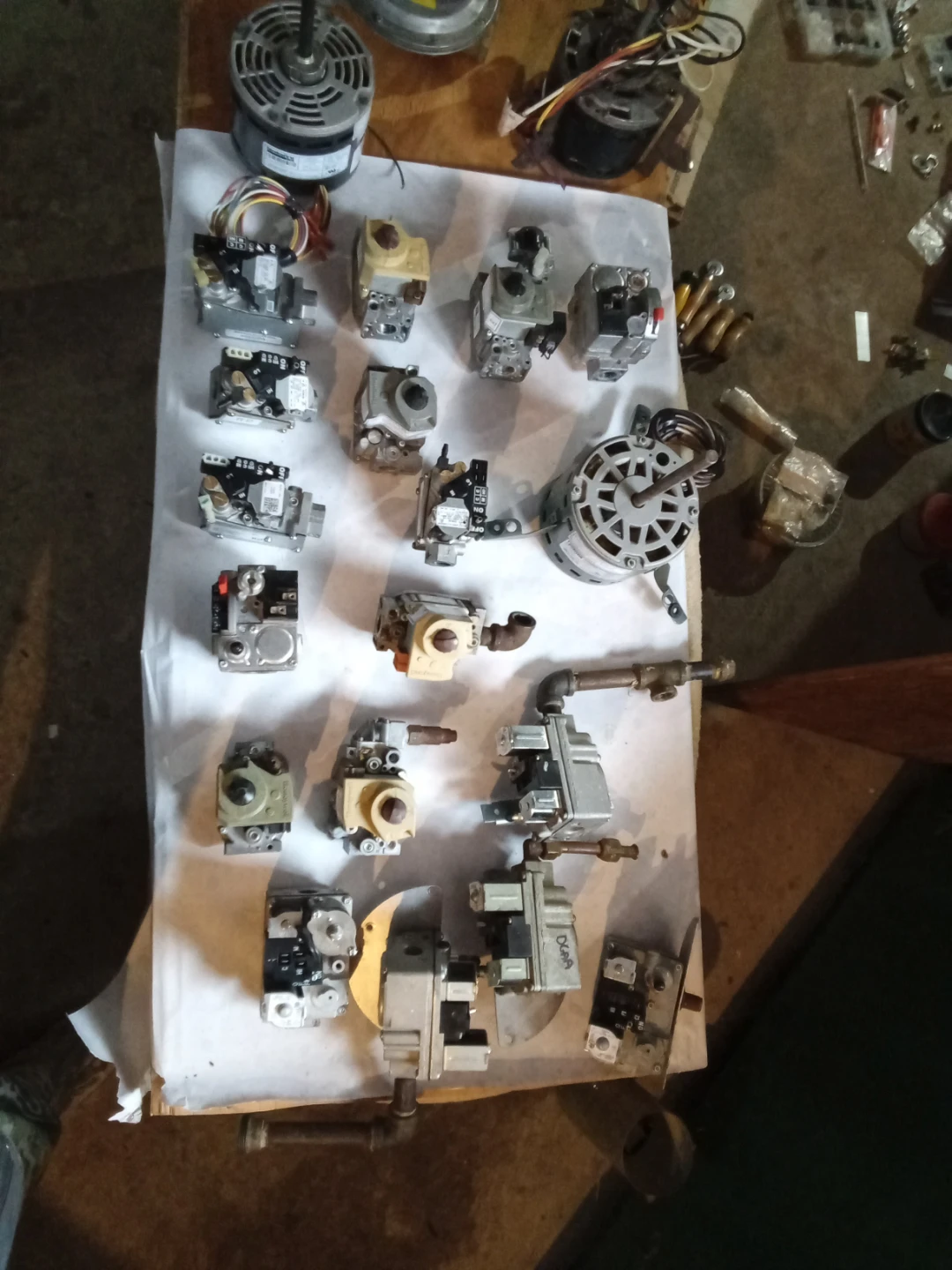 FURNACE TECHNICIAN WITH LOTS OF PARTS AFTER HOURS AVAILABLE