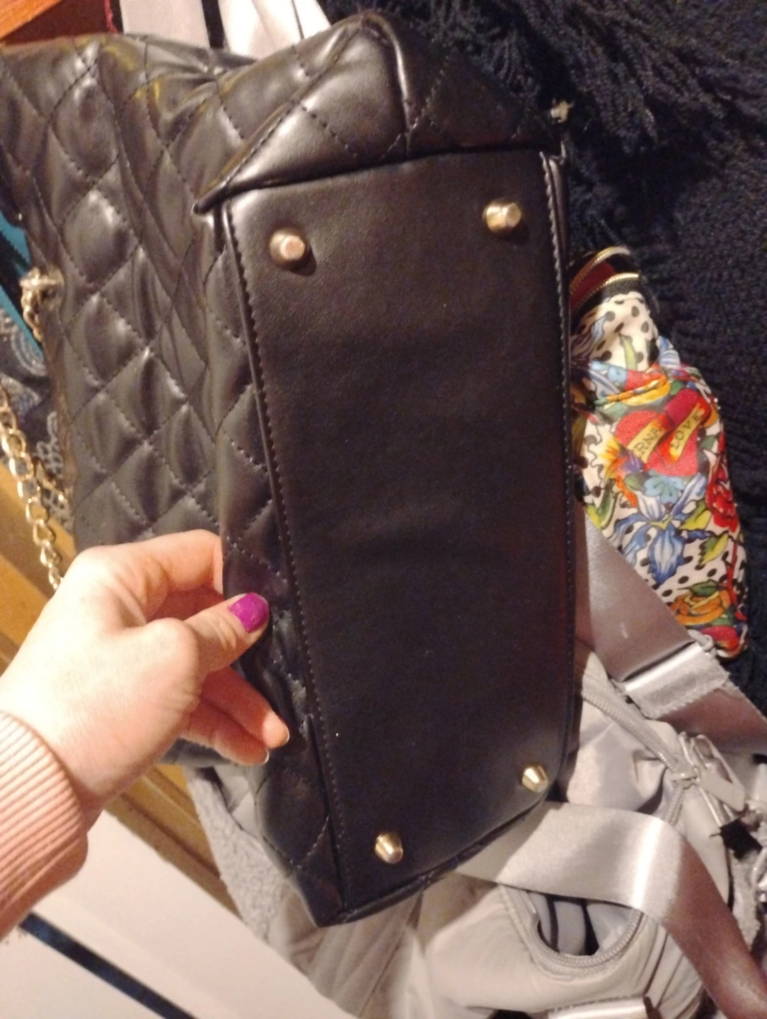 Black Quilted Tote Bag with Gold Chain Straps - photo 3