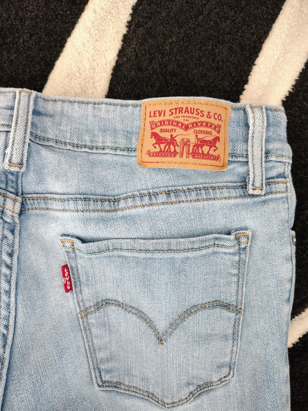 Levi's 711 Skinny Jeans Light Wash Women's Size 27 - photo 4
