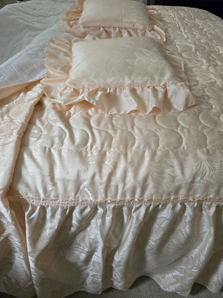 Peach Damask Bedspread with decorative pillow