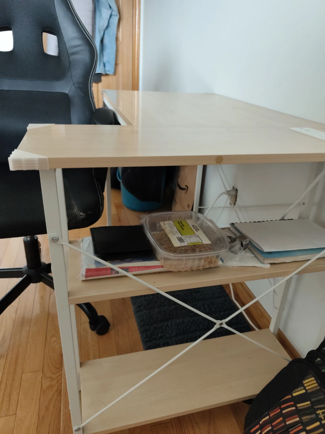 Gaming Chair with Desk Integrated Power - photo 4
