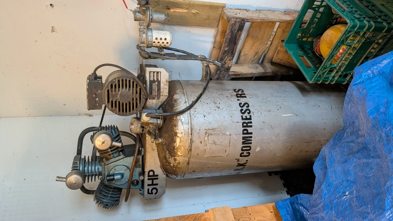 5HP Air Compressor - photo 2