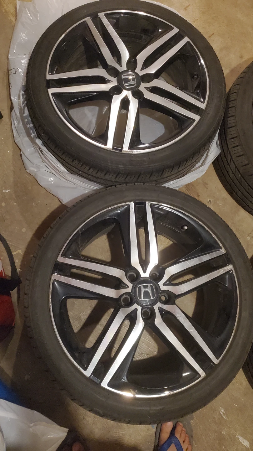 Set of 4 Honda Alloy Wheels with Tires 235/40ZR19  + Free items - photo 3