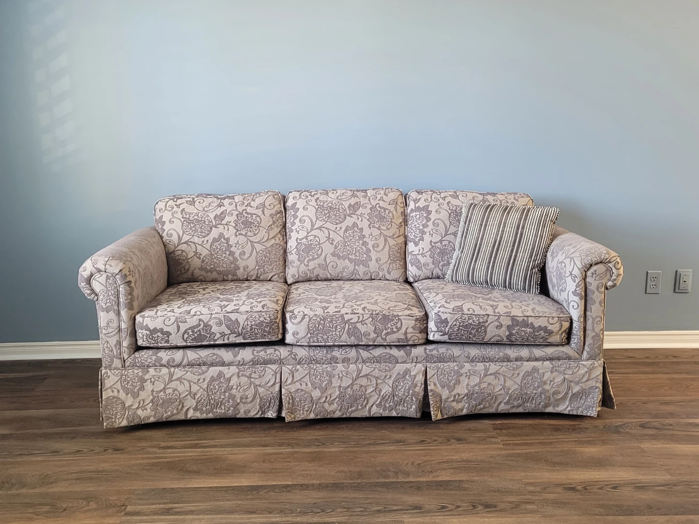 Sofa & Loveseat
