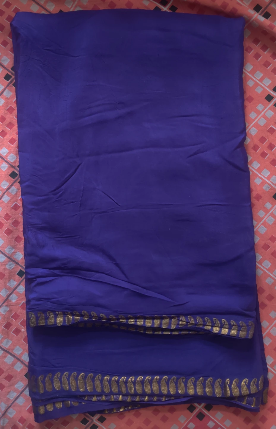 Exquisite Royal Blue Saree with Gold Zari Border - photo 3
