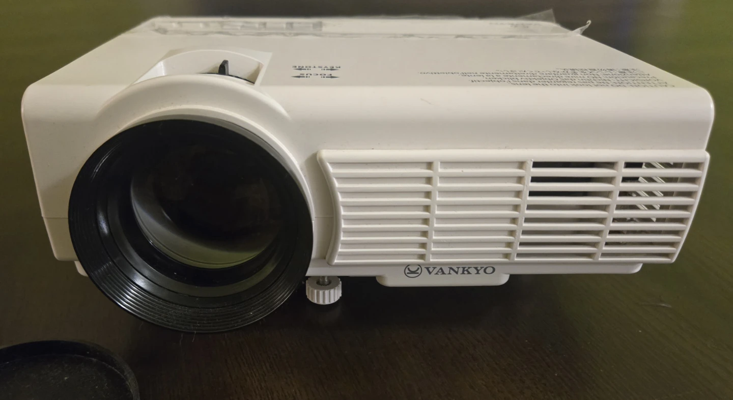 Mini Projector with Case - photo 3