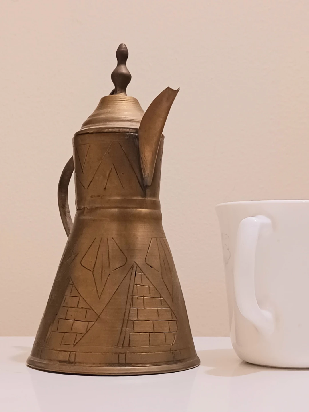 Unique Decorative Egyptian Hand Crafted Brass Dallah - photo 4