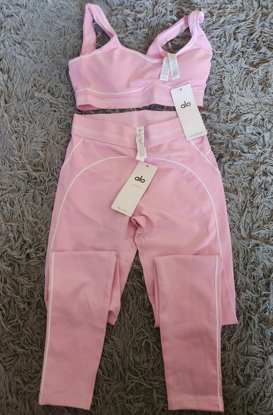 Alo Yoga Pink Ribbed Bra and Leggings Set - photo 3