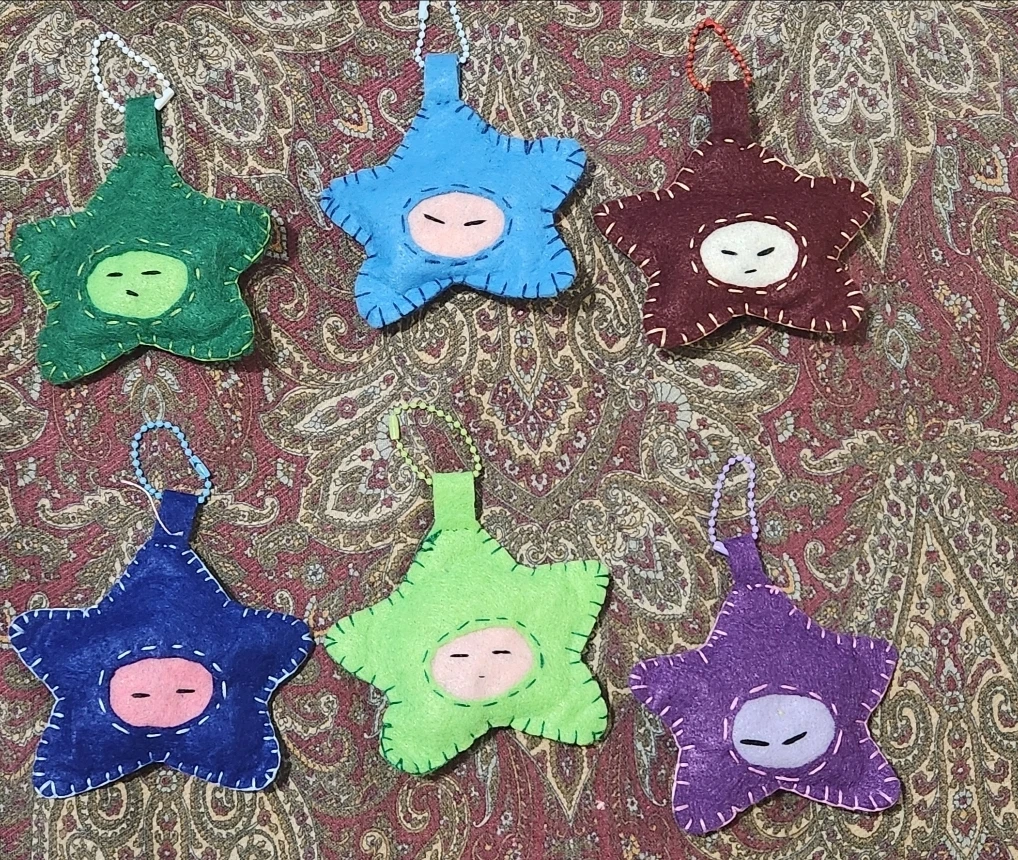 Felt Star Character Keychains 🌱