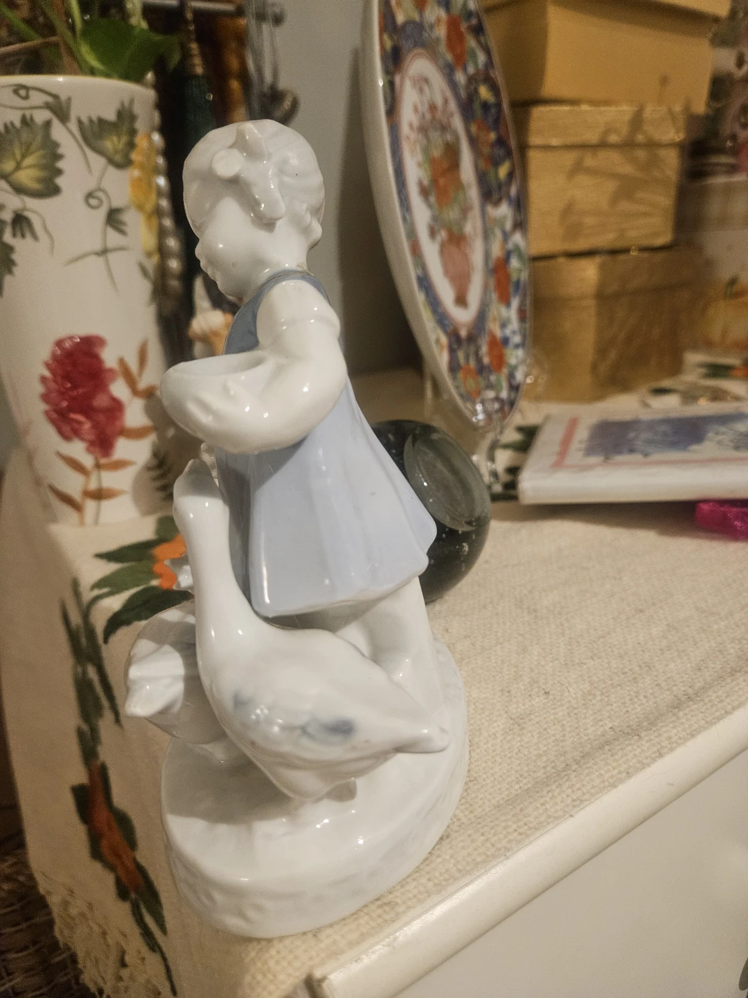 Gerold Porzellan Bavaria Figurine of Girl with Geese - photo 2