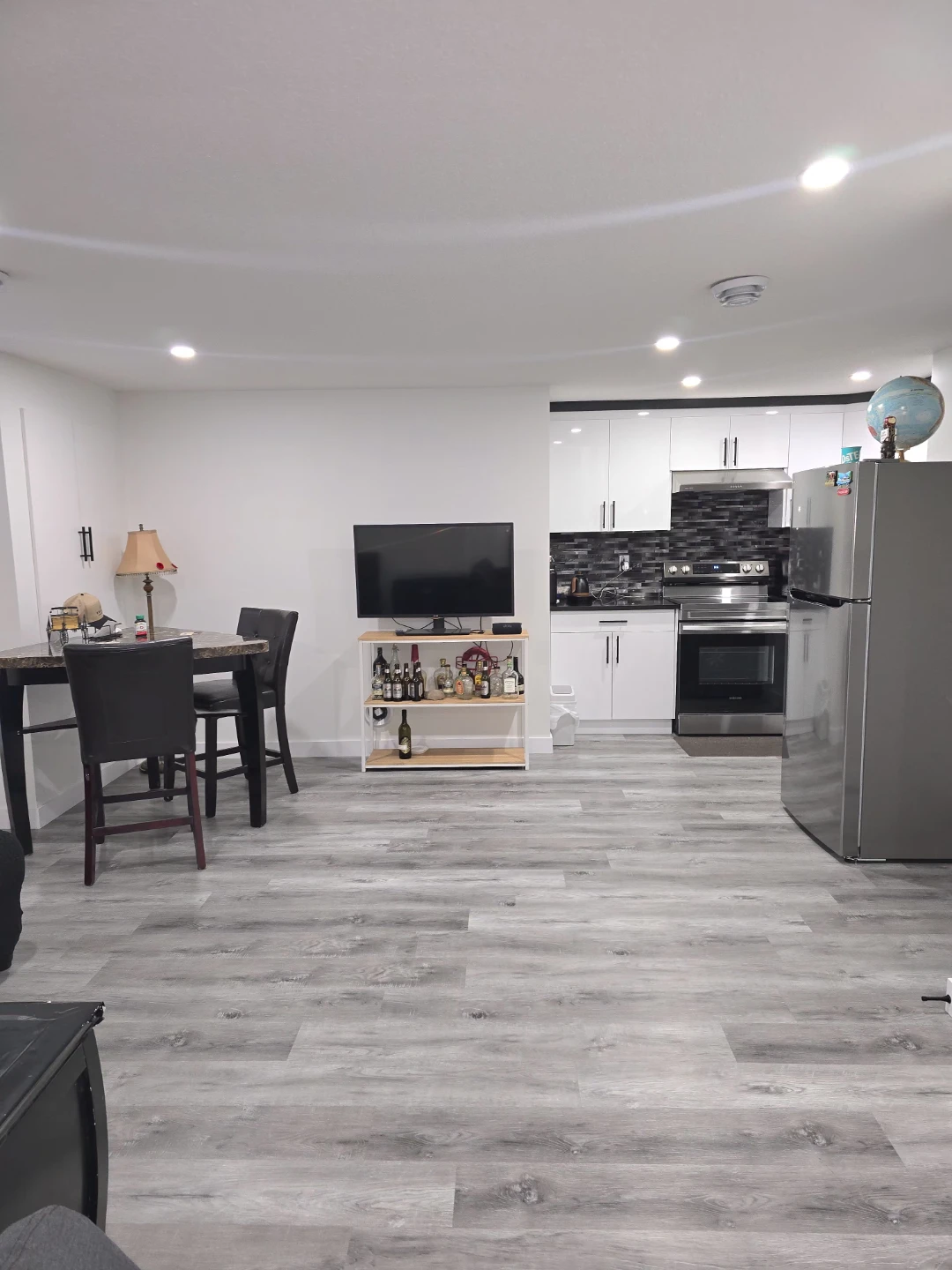 Private room for rent (ready to move may 1)