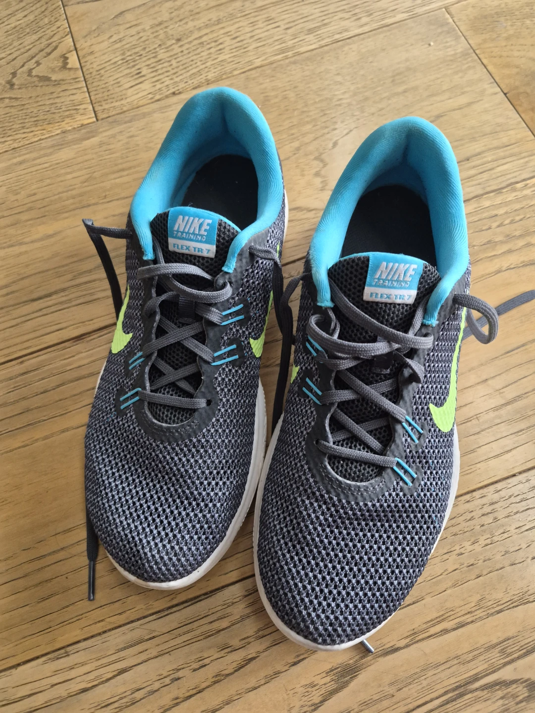 Like new Nike runners - photo 4