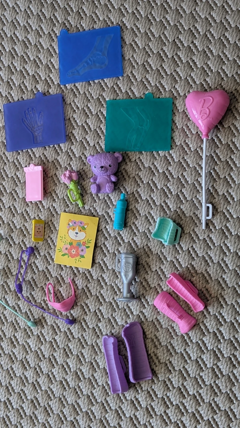 Barbie Doll Doctor & Accessories Lot - photo 3