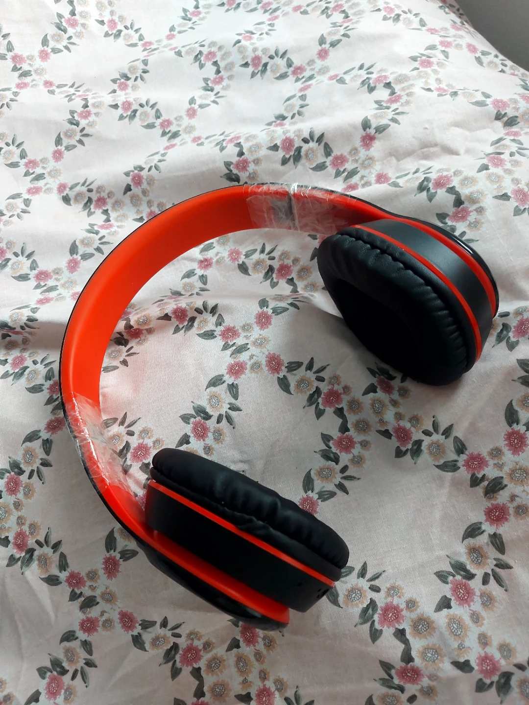Free Miniso Headphones - photo 2