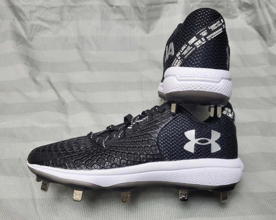 New Under armour womens glyde 2.0 mt cleats sz 6.5