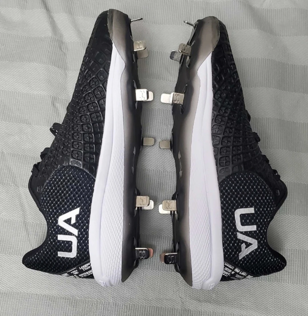 New Under armour womens glyde 2.0 mt cleats sz 6.5 - photo 3