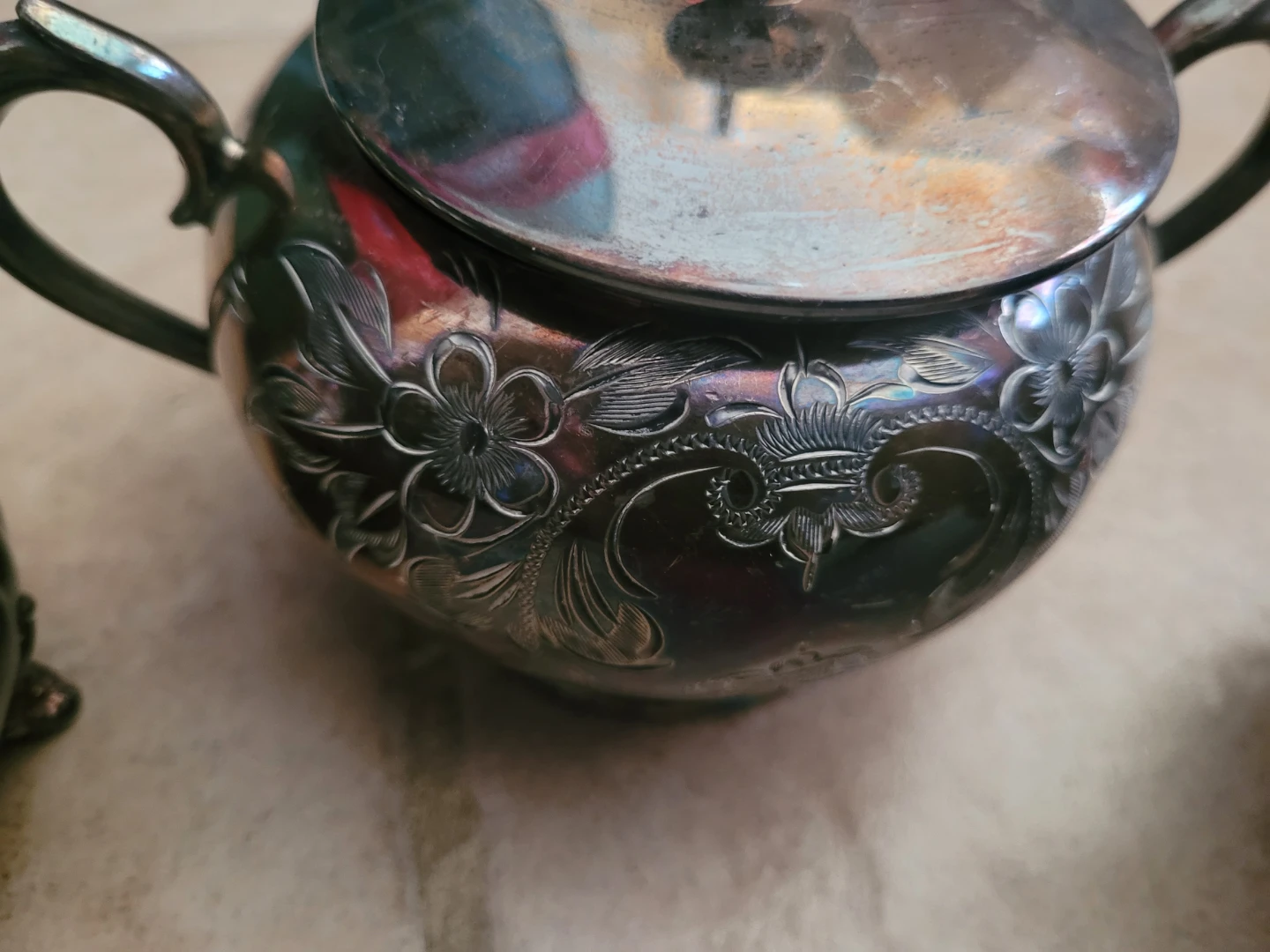 Silver-plated Sugar Bowl and Creamer Set with Floral Engraving - photo 3