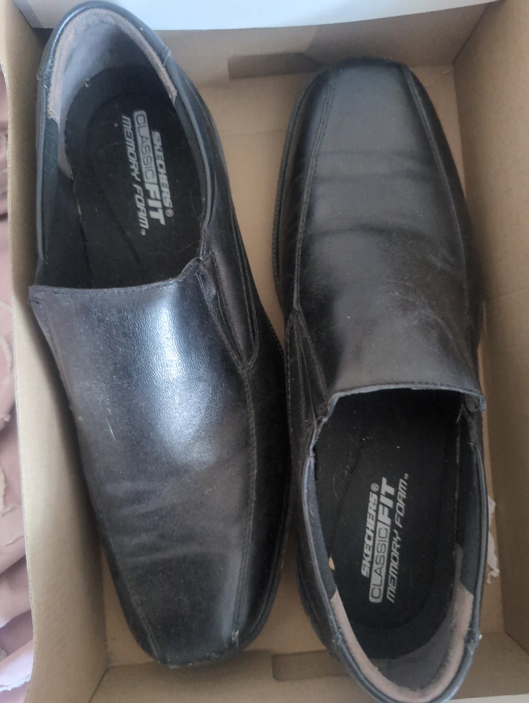 Skechers Men's Classic Fit Slip-On Loafers Black