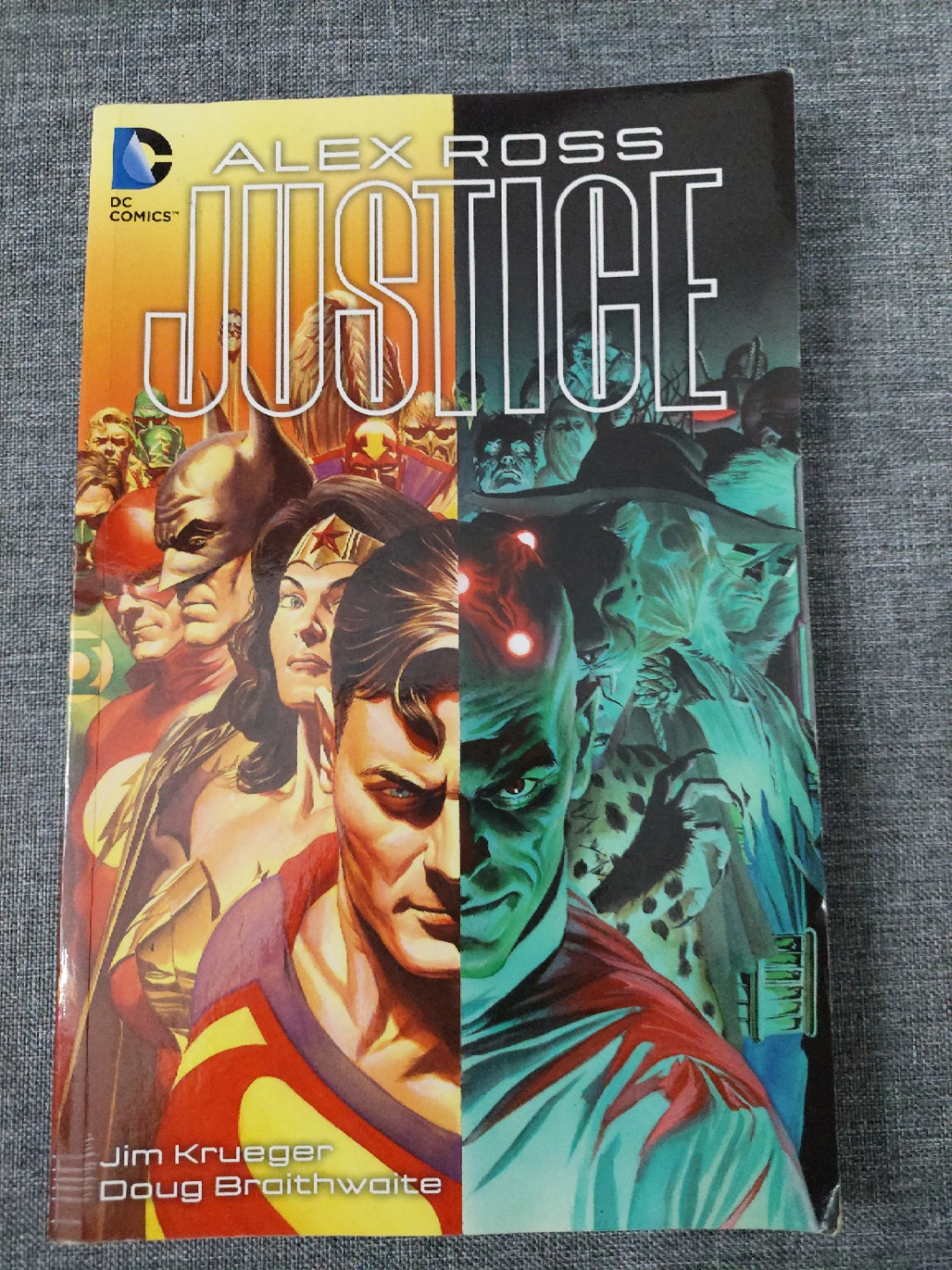 Books and Graphic Novels - photo 4