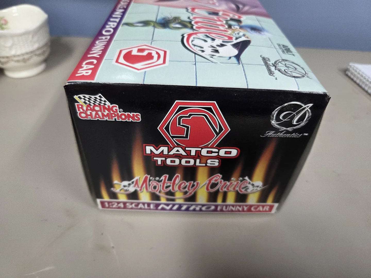 Motley Crue 1:24 Scale Nitro Funny Car - photo 3