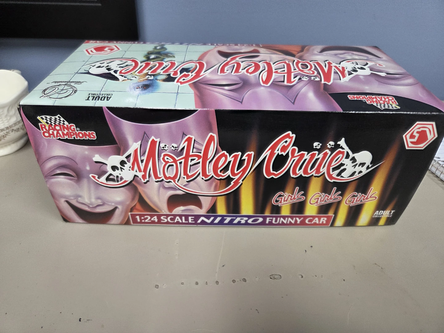 Motley Crue 1:24 Scale Nitro Funny Car - photo 4