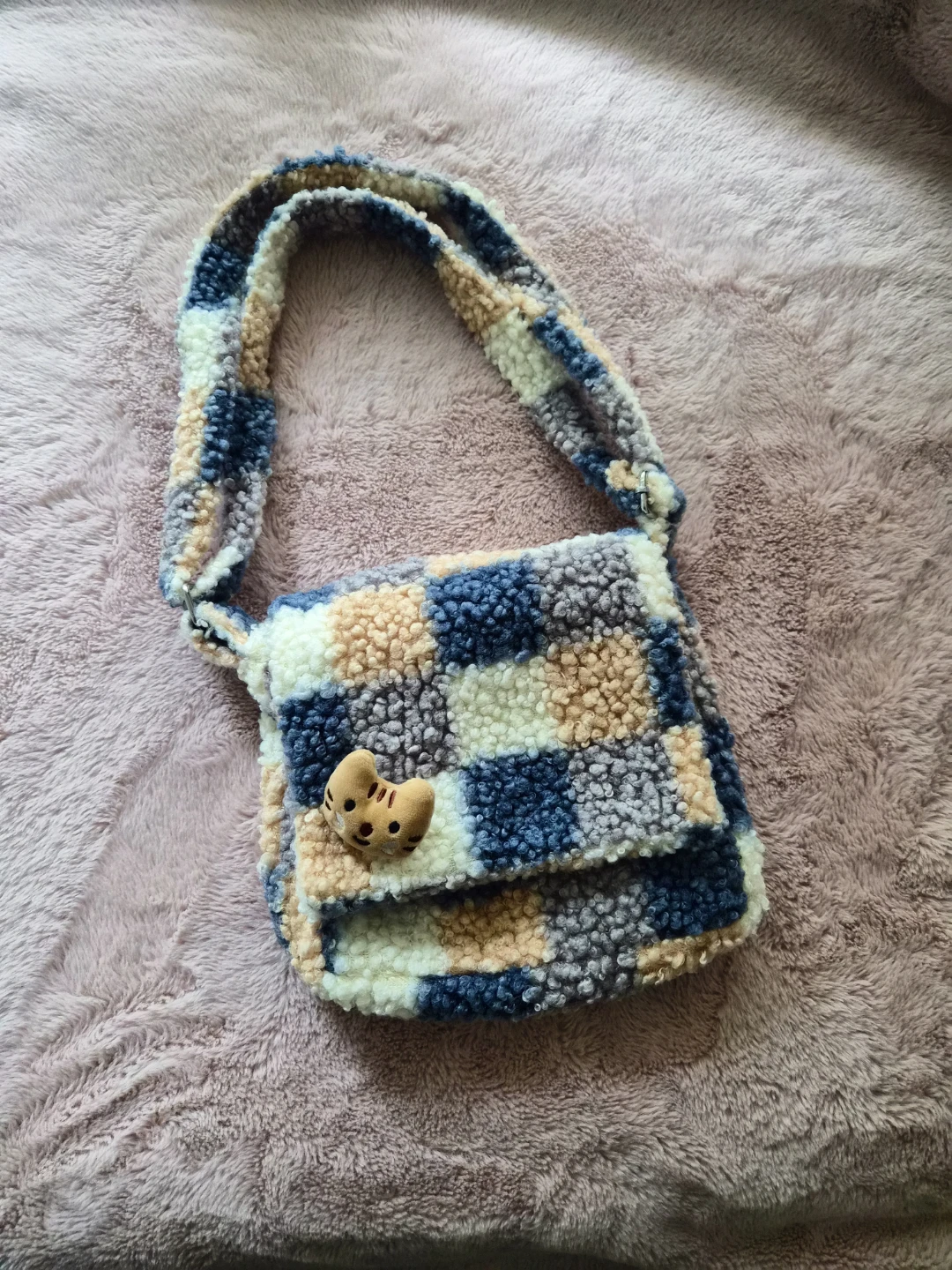 sherpa shoulder side bag