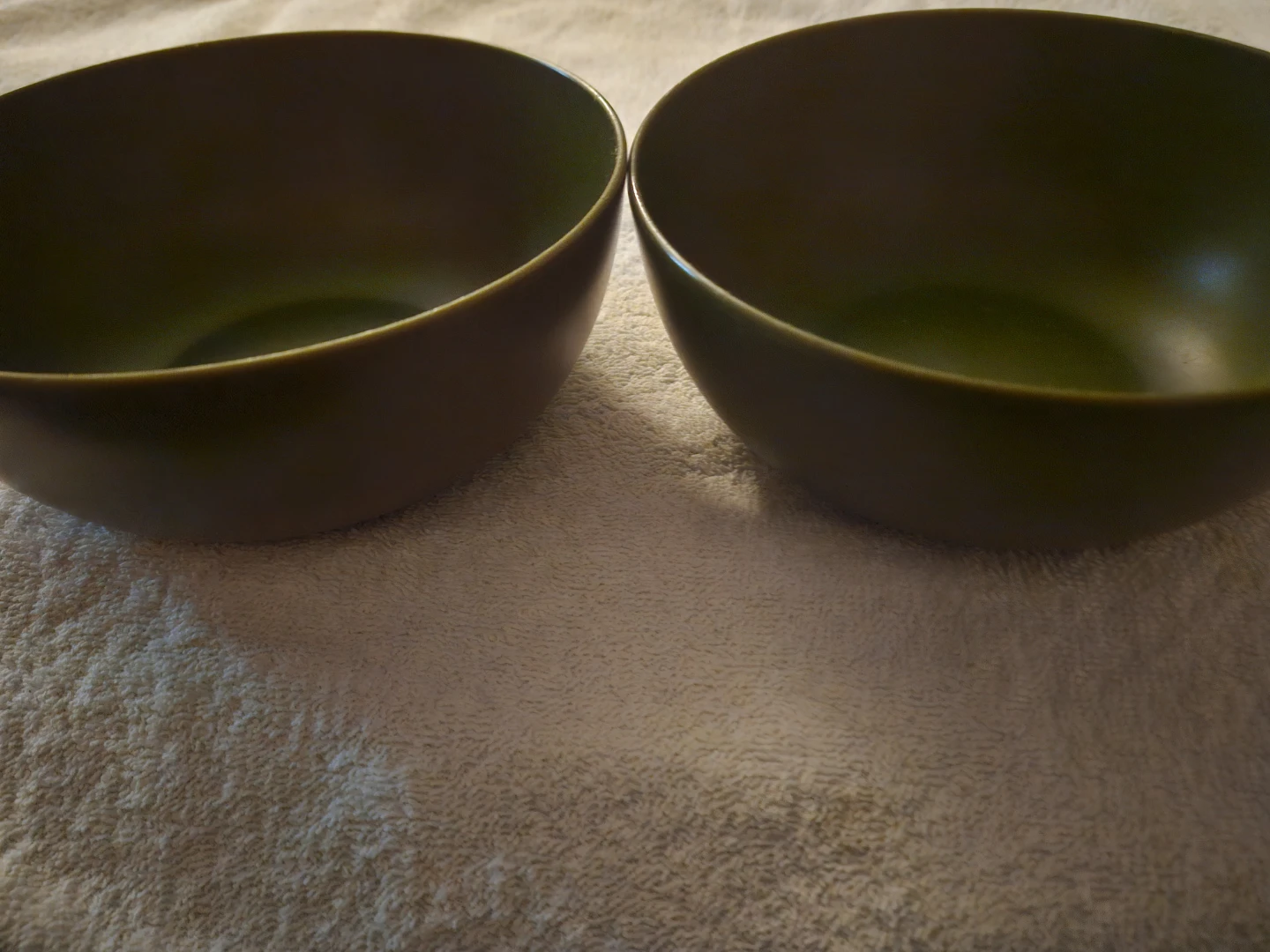 2 ARMY GREEN SAGE BOWLS. CEREAL, SOUP, SALAD, DESSERT