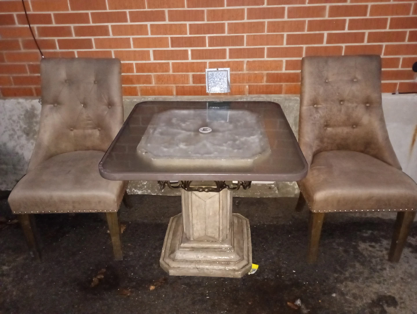 Pedestal Table with 2 Tufted Chairs