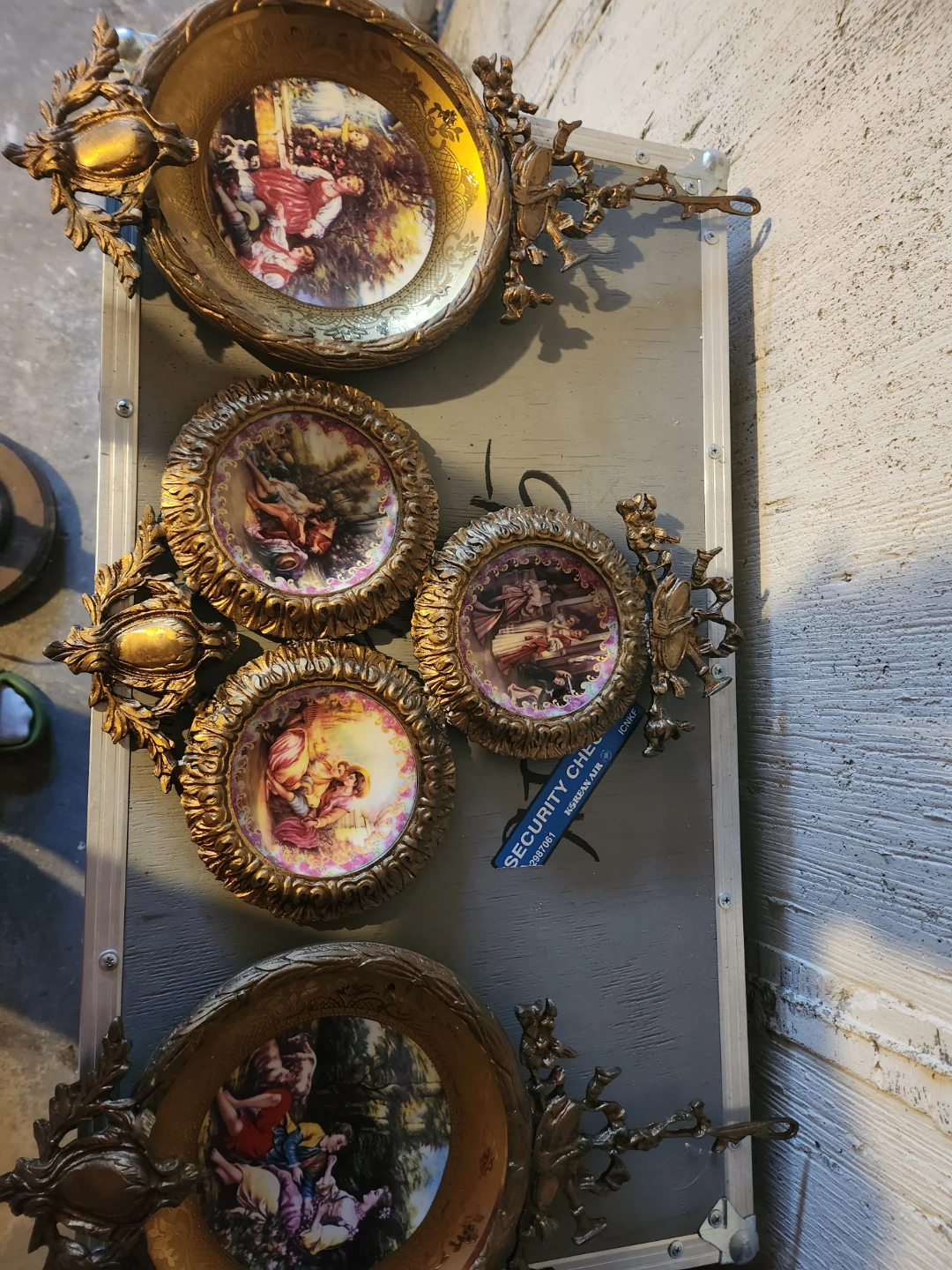 Vintage Cherub and Figural Wall Plaques Set - photo 4