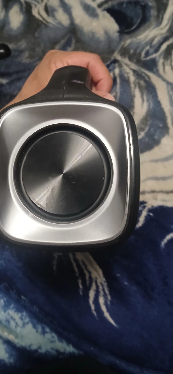 YIER Portable Bluetooth Speaker with Handle - photo 4