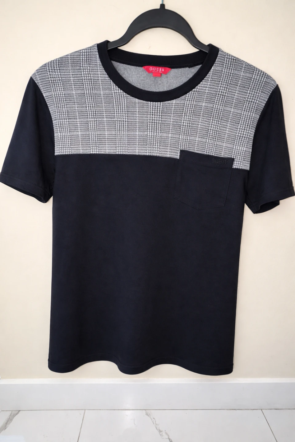 Guess women's t-Shirt