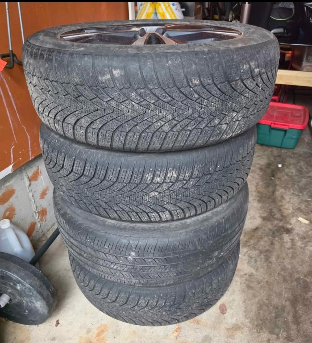 Nissan pathfinder tires (with rims) set of 4