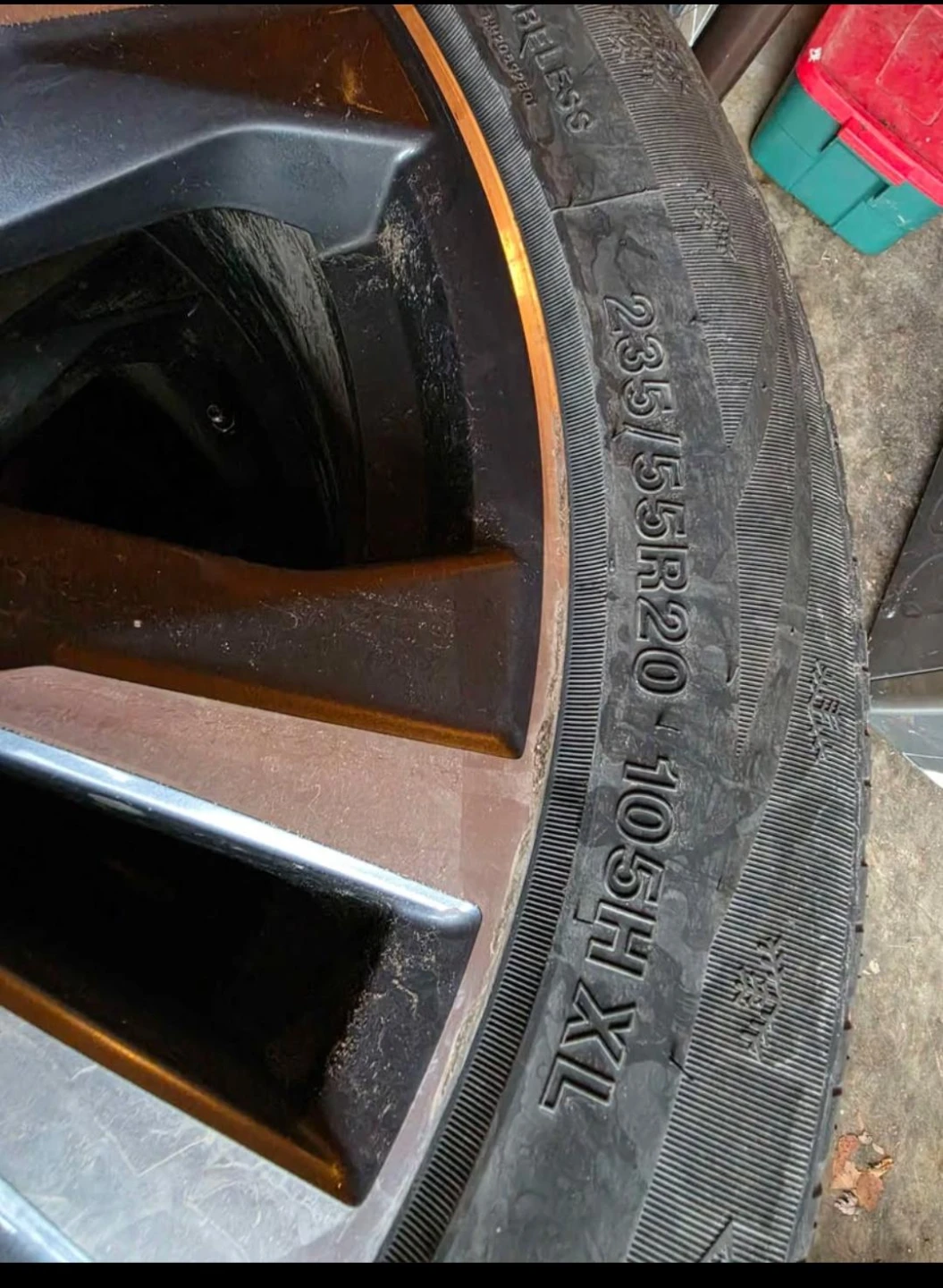 Nissan pathfinder tires (with rims) set of 4 - photo 2