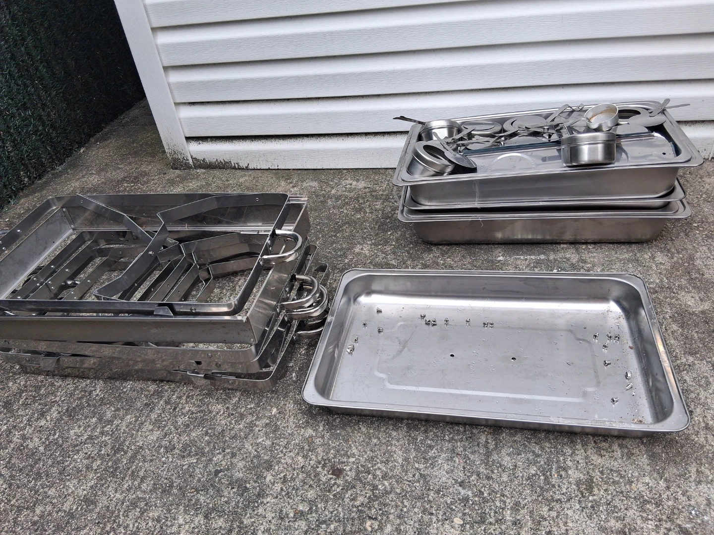 Stainless Steel Catering Pans and Trays