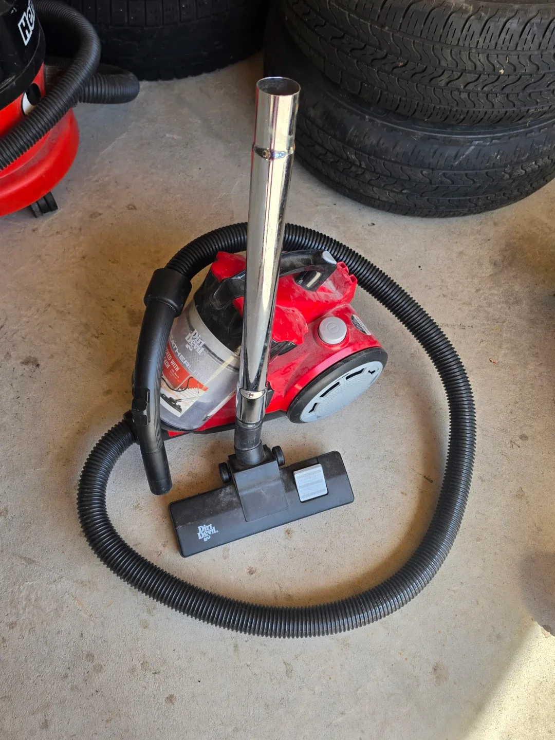 Dirt Devil FeatherLite Vacuum Cleaner - photo 3