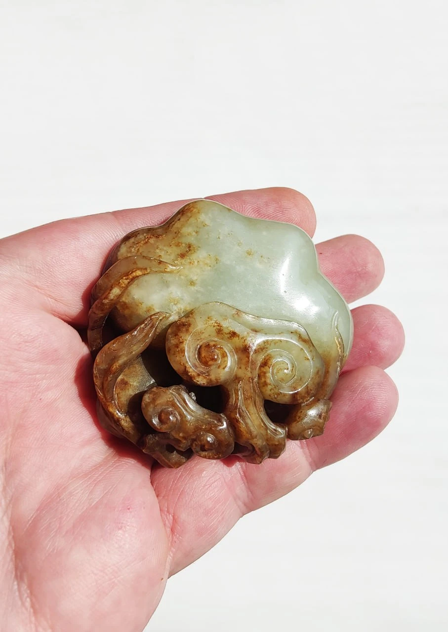 Antique Chinese Jade Lingzhi Toggle - photo 3