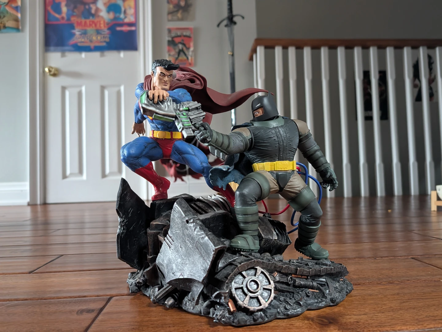 Superman vs. Batman Statue