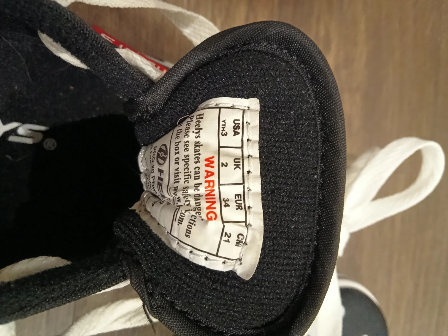 Heelys Skeleton Print Roller Shoes