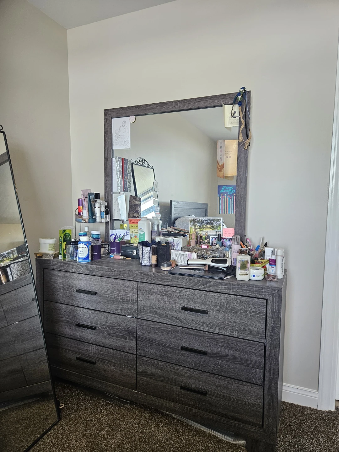 Gray Wood Finish Bedroom Set - Bed Frame, Dresser, Nightstand - photo 4