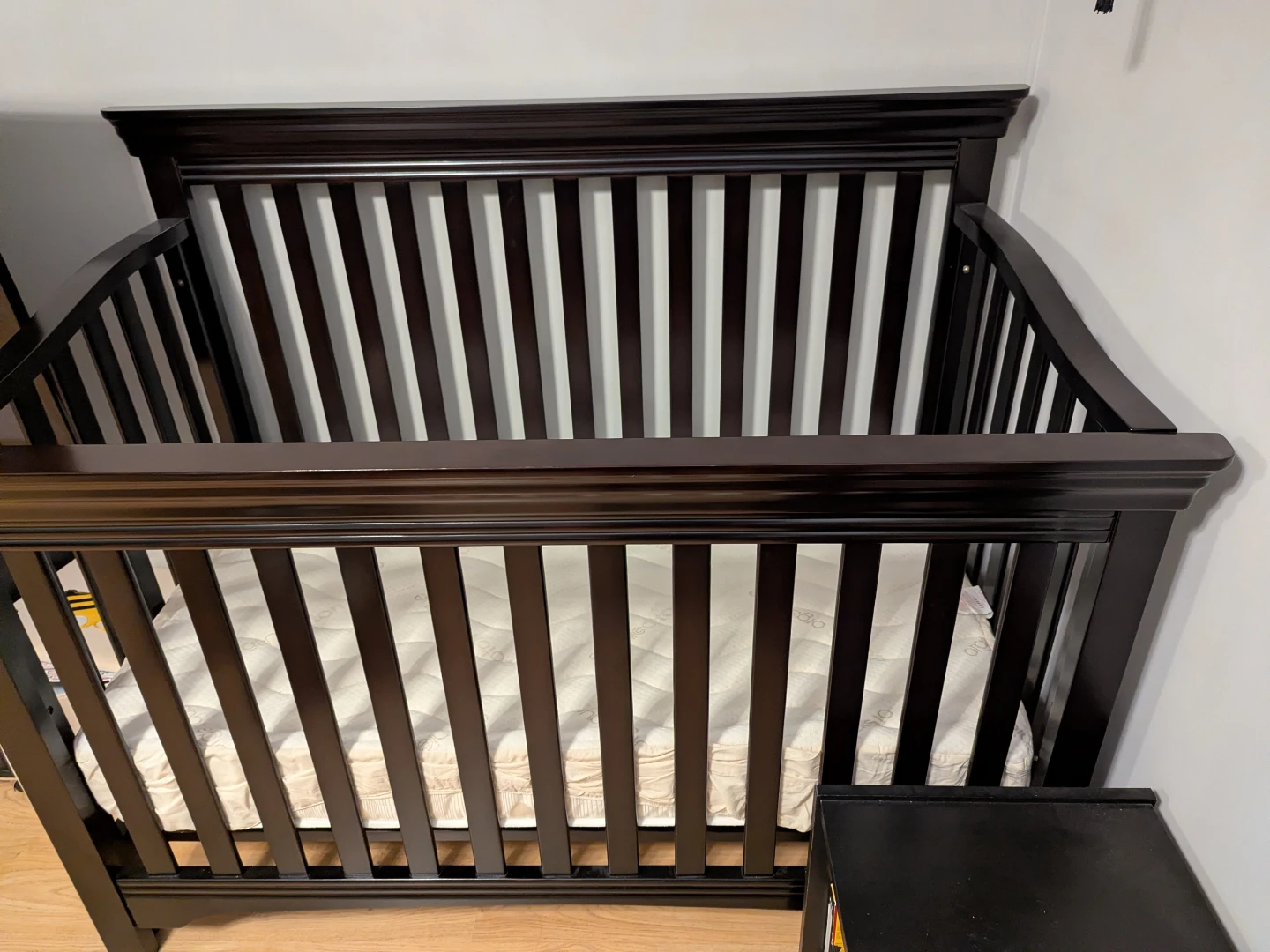 Brand new Italian made crib with organic cotton mattress