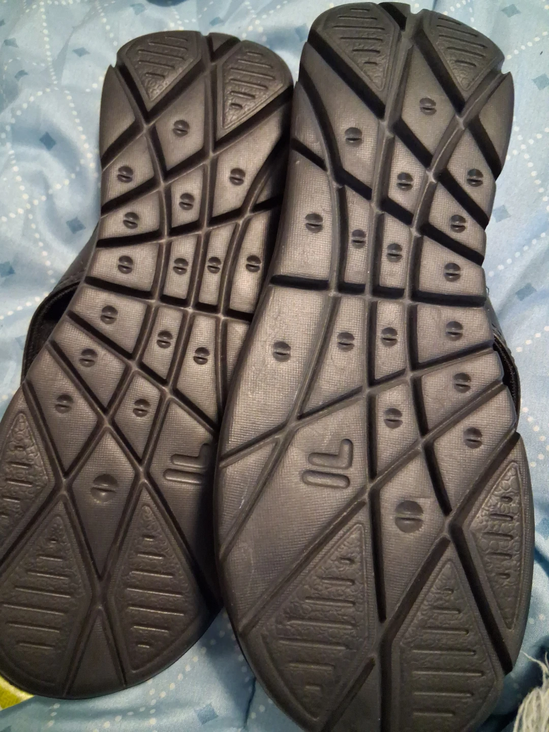 Nike Dual Fusion Running Shoes & Fila Memory Foam Flip Flops - photo 5