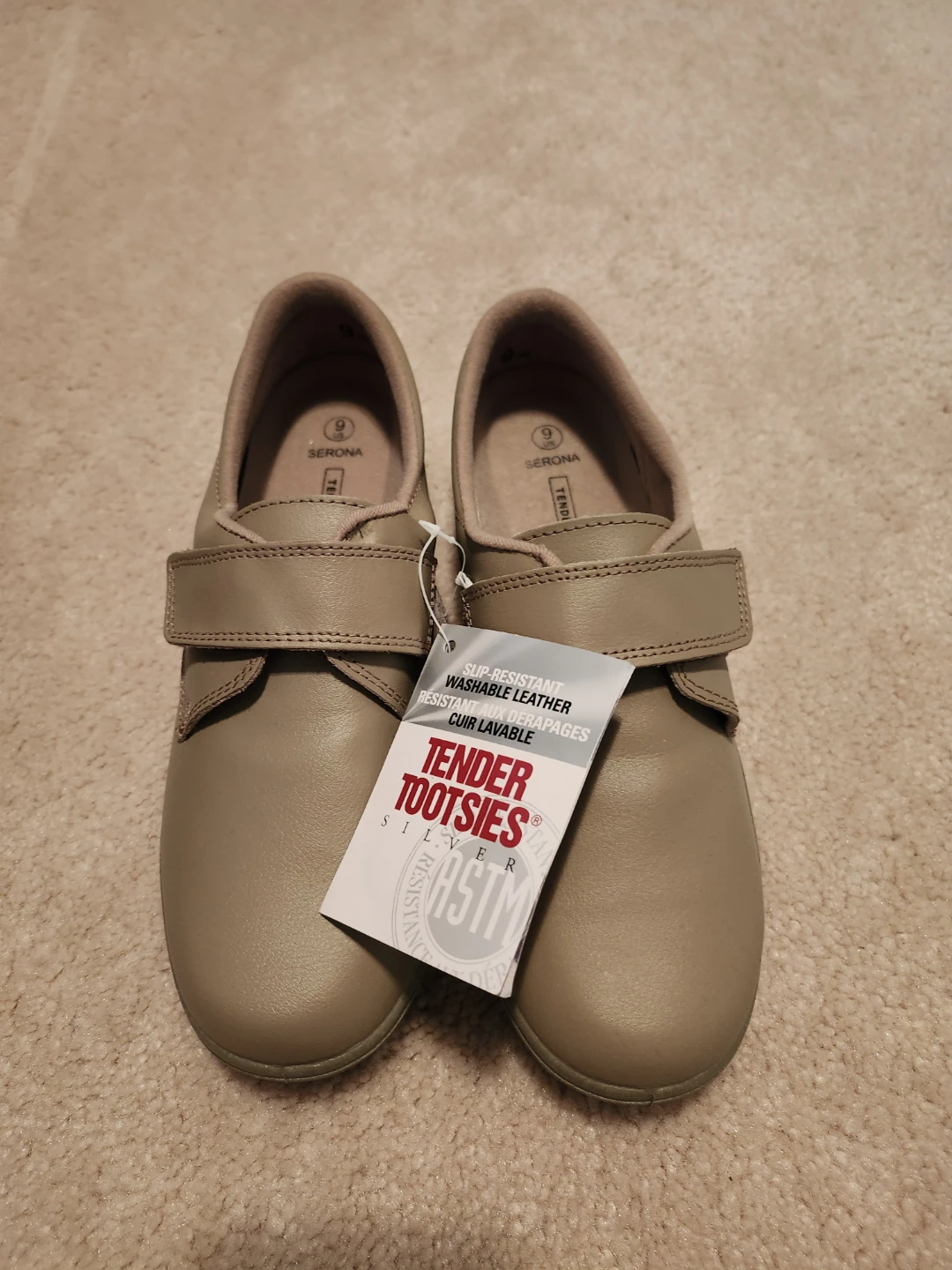Tender Tootsies Women's Slip-Resistant Leather Shoes - Size 9