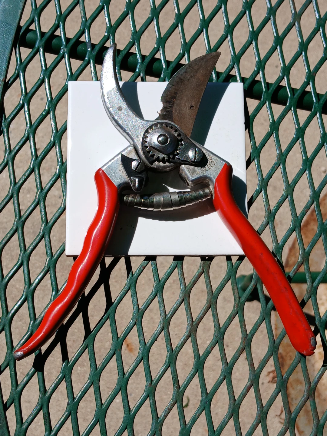 Felco 2 Pruning Shears - photo 2