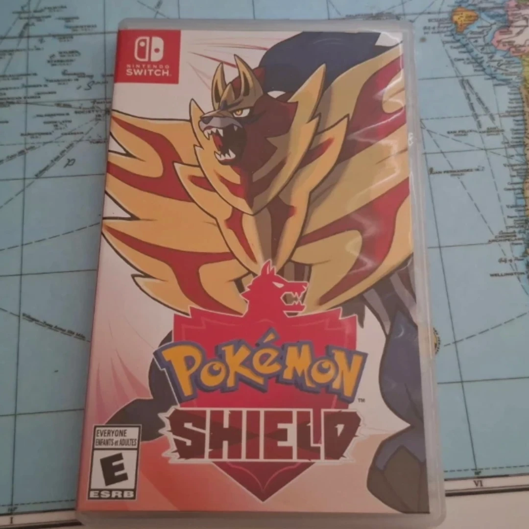 Pokemon Shield Nintendo Switch Game + Box