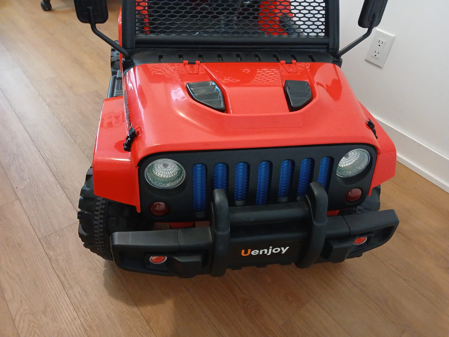 Uenjoy Sport Kids Ride On Car - photo 2