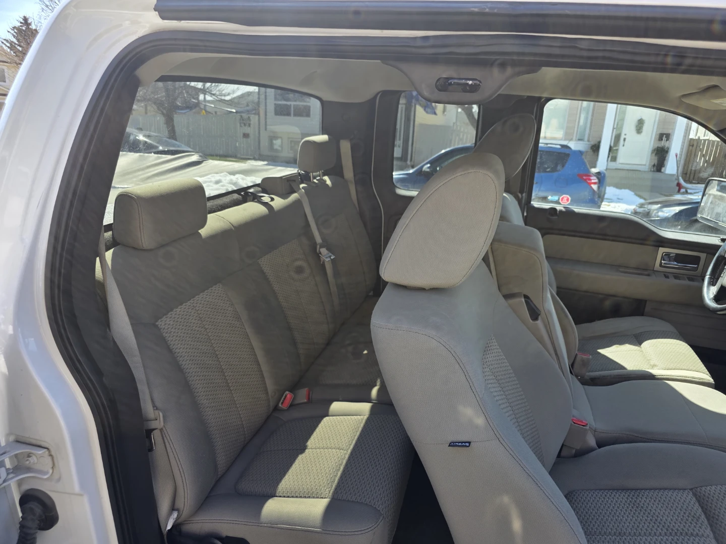 White Ford F-150 - photo 5
