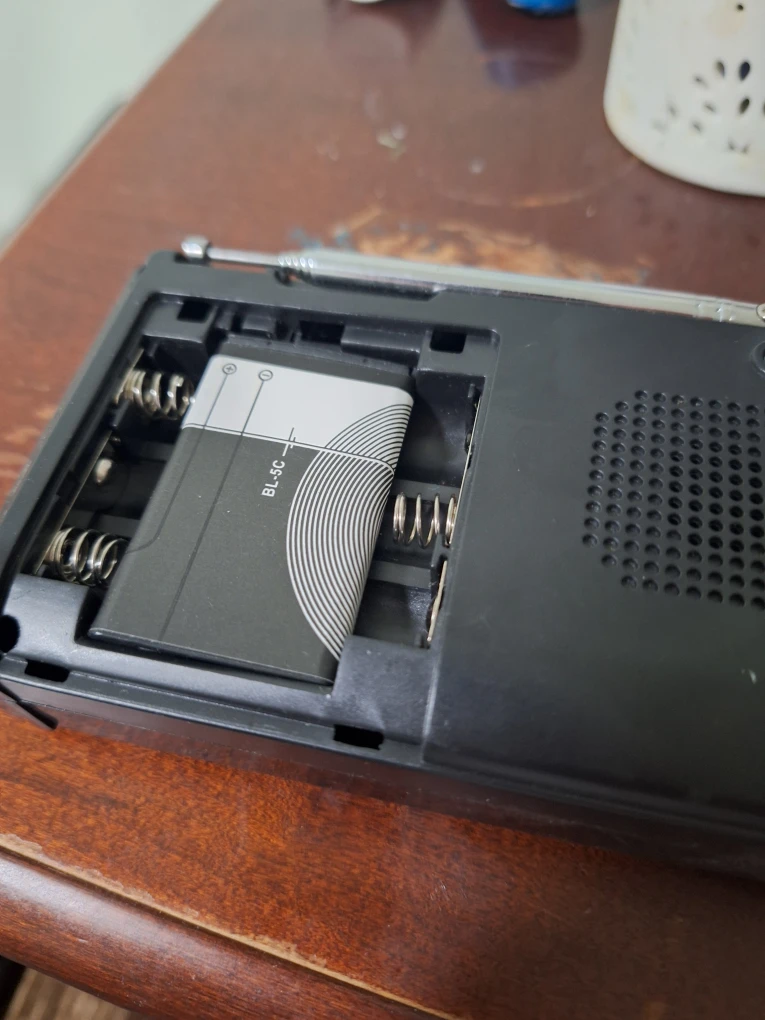 QFX Portable Radio - photo 4