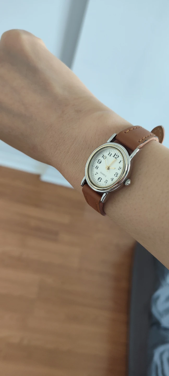 Ladies Quartz Watch