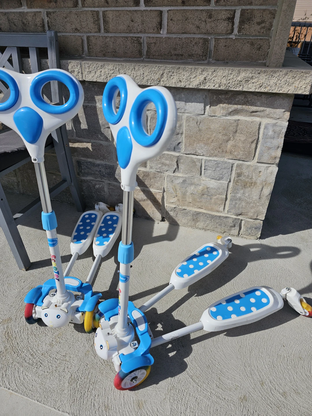 2 Kids Scissor Scooters Blue and White
